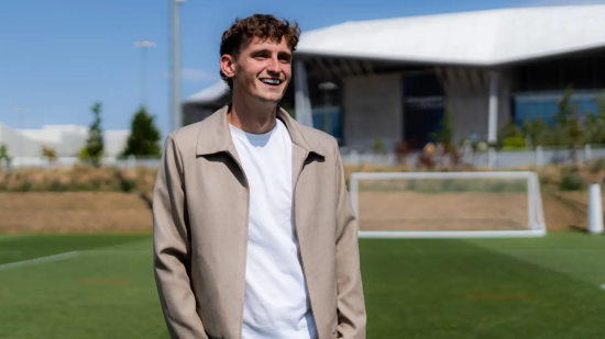 Un espoir anglais de Liverpool s'engage avec l'OL Un espoir anglais de Liverpool s'engage avec l'OL