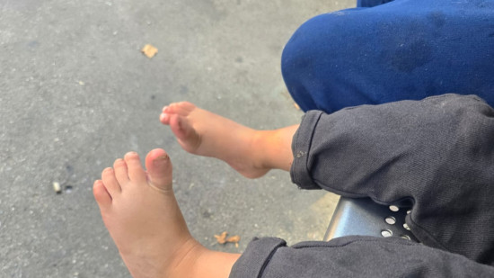 Près de Lyon : deux enfants abandonnés passent plusieurs jours dehors à Vénissieux