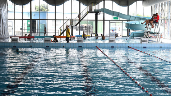 Près de Lyon : le plafond menace de s'effondrer, la piscine de Givors prochainement fermée