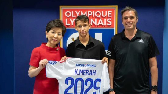 Khalis Merah, la pépite de l’OL, lié au club jusqu’en 2029