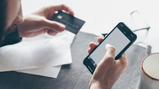 Arnaque au "faux banquier" : les gendarmes du Rhône mettent en garde contre ce piège bien huilé