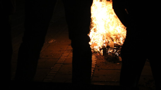 Rillieux-la-Pape : une voiture et des poubelles incendiées lors de deux nuits de tensions 
