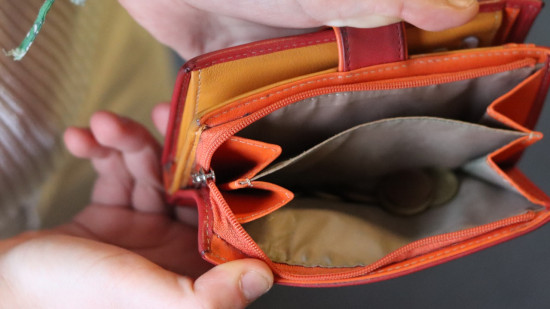 Moins d’argent de poche pour les adolescents d’Auvergne-Rhône-Alpes