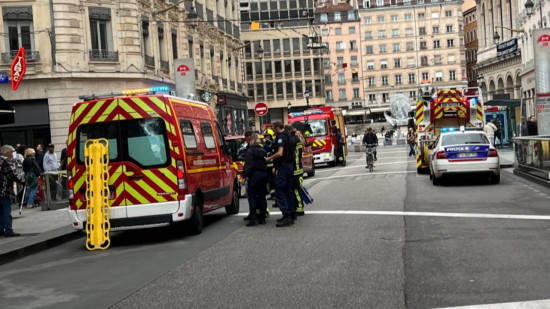 Une femme tombe sur les voies du métro : la circulation des TCL reprend à Lyon (MàJ) Une femme tombe sur les voies du métro : la circulation des TCL reprend à Lyon (MàJ)
