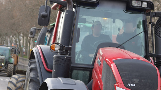 Près de Lyon : victime d'un malaise mortel au volant d'un tracteur, il percute plusieurs véhicules