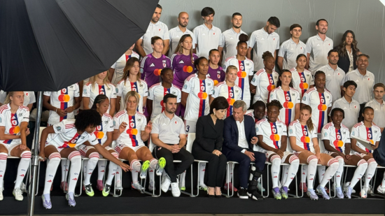 Découvrez les coulisses de la photo officielle des joueuses de l’OL Lyonnes (VIDÉO)