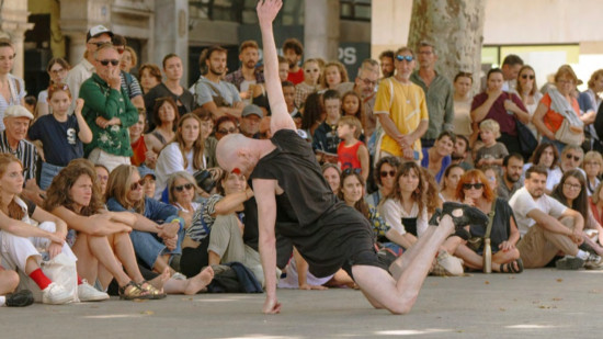 Biennale de la Danse de Lyon 2025 : une fréquentation en hausse, un défilé très prisé