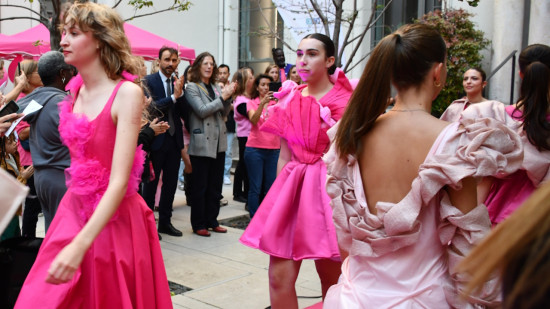 Un défilé de mode "en rose" pour le lancement d’Octobre rose à Lyon (PHOTOS)