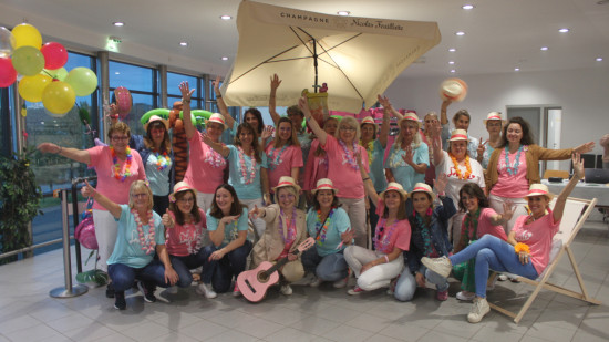 Près de Lyon : ces conjointes de sapeurs-pompiers se mettent à l’heure du disco pour Octobre rose