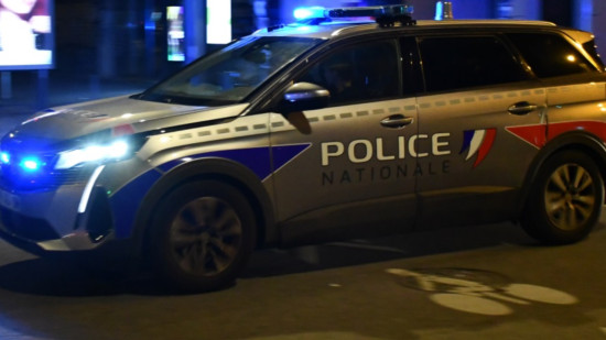 Tirs en pleine rue à Vénissieux : la victime fuit dans une pizzeria