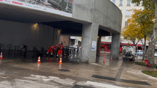 Campement de fortune évacué sous les voûtes de Perrache à Lyon : cinq occupants en situation irrégulière remis à la PAF
