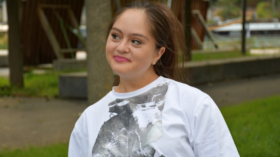 "Trop hâte de vous le faire découvrir" : l'actrice villeurbannaise Mayane (Un p'tit truc en plus) dévoile son nouveau projet