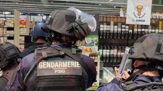 Près de Lyon : piégé par le dispositif de sécurité, le cambrioleur se perd dans le magasin Près de Lyon : piégé par le dispositif de sécurité, le cambrioleur se perd dans le magasin