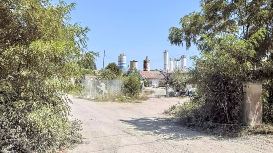 Pollution présumée à Décines : la cour d’appel examine le recours contre la centrale Béton Lyonnais ce mardi