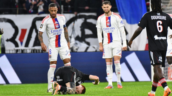 Fautes, simulations, nervosité : Corentin Tolisso est-il vraiment devenu le grognard de l'OL ? Fautes, simulations, nervosité : Corentin Tolisso est-il vraiment devenu le grognard de l'OL ?