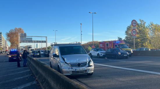 Accident sur la M7 à Lyon : trois voitures impliquées et un bouchon monstre