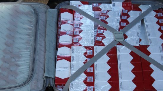 Refus d'obtempérer sur l'A7 près de Lyon : les douaniers mettent la main sur plus d’un demi-million d’euros de cigarettes