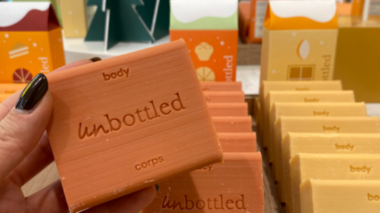 Cette marque de cosmétiques rend hommage à Lyon en lançant un savon... à la brioche et à la praline rose !