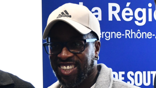 L'ancien joueur de l'OL, Sidney Govou, révèle avoir failli être amputé en 2013