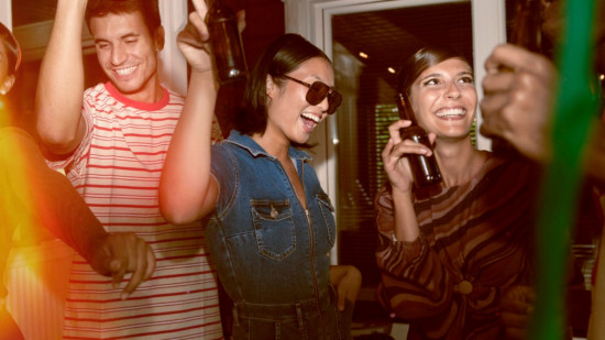 Trop de soirées dans sa résidence étudiante près de Lyon : il tente d'étrangler sa voisine