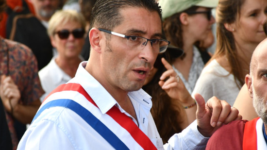 Municipales à Vénissieux : le PCF accuse LFI d'affaiblir la gauche après la candidature d’Idir Boumertit Municipales à Vénissieux : le PCF accuse LFI d'affaiblir la gauche après la candidature d’Idir Boumertit