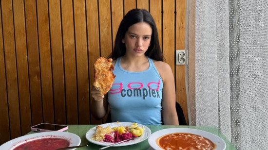 La tournée mondiale de Rosalía passera par Lyon et la LDLC Arena