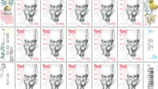 La Poste dévoile un timbre Paul Bocuse pour célébrer le centenaire du “Cuisinier du siècle” La Poste dévoile un timbre Paul Bocuse pour célébrer le centenaire du “Cuisinier du siècle”