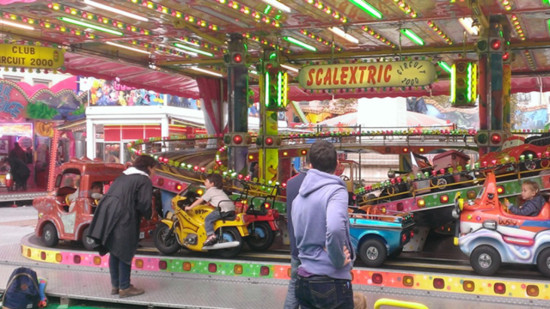 Vol à la fête foraine près de Lyon : un forain condamné pour avoir frappé un adolescent qu'il accusait à tort