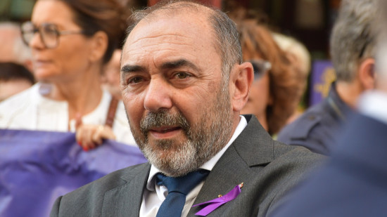 "Vous n'êtes qu'un fourbe" : attaqué sur les réseaux sociaux, le maire de Saint-Priest porte plainte "Vous n'êtes qu'un fourbe" : attaqué sur les réseaux sociaux, le maire de Saint-Priest porte plainte