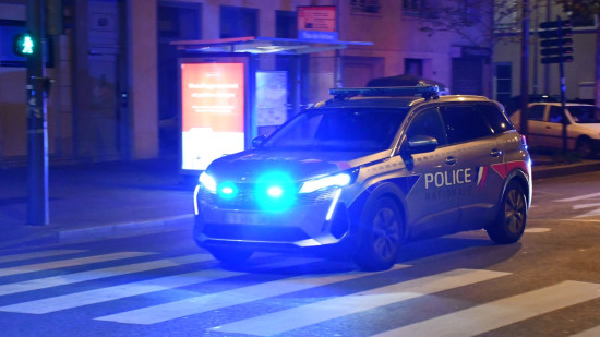 Refus d'obtemp&eacute;rer &agrave; Lyon : un chauffard provoque un accident sur les quais du Rh&ocirc;ne