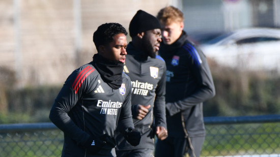 "Il est très fort techniquement" : le coach de l'OL déjà séduit par Endrick "Il est très fort techniquement" : le coach de l'OL déjà séduit par Endrick