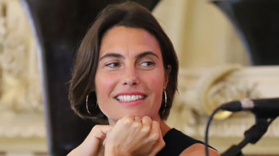 "Je suis une ind&eacute;crottable romantique" : Alessandra Sublet s&rsquo;est mari&eacute;e en secret