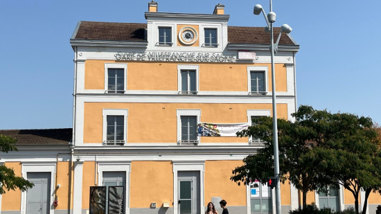 Pr&egrave;s de Lyon : un homme ivre et incontr&ocirc;lable s'en prend aux pompiers qui lui viennent en aide