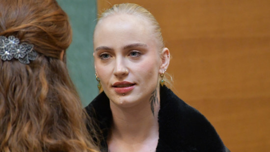 Lyon : une plainte d&eacute;pos&eacute;e contre Mila apr&egrave;s la publication d'une photo d'un homme avec un t-shirt "Adidolf"