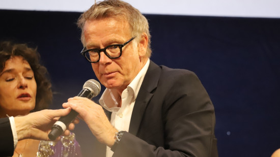 Un million et demi de spectateurs et un prix prestigieux bient&ocirc;t d&eacute;cern&eacute; &agrave; Lyon : l&rsquo;ann&eacute;e triomphale de Franck Dubosc