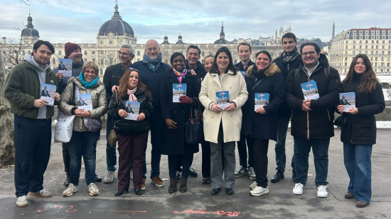 Pas de militants sur les march&eacute;s de Lyon ce dimanche : ces candidats aux municipales d&eacute;cident de suspendre leur campagne apr&egrave;s la mort de Quentin