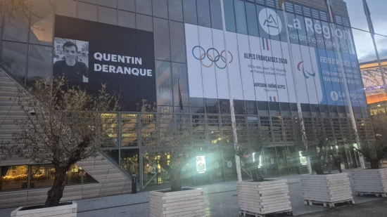 Apr&egrave;s la marche pour Quentin Deranque &agrave; Lyon, l&rsquo;opposition demande le retrait du portrait du militant nationaliste sur l'H&ocirc;tel de R&eacute;gion