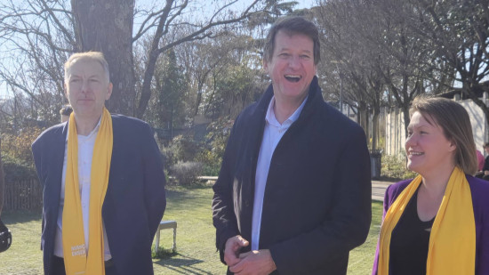 Yannick Jadot en soutien des &eacute;cologistes : "Lyon peut continuer &agrave; am&eacute;liorer la qualit&eacute; de vie de ses habitants"