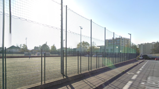 Jets de cailloux et violences : un match de foot vire au chaos pr&egrave;s de Lyon