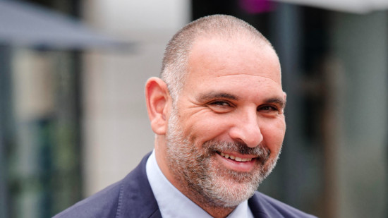 Youcef Bourezg élu maire de Neuville-sur-Saône Youcef Bourezg élu maire de Neuville-sur-Saône