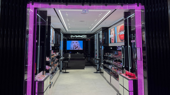 Lyon : apr&egrave;s des travaux, la boutique de cette c&eacute;l&egrave;bre marque de maquillage rouvre ses portes &agrave; la Part-Dieu