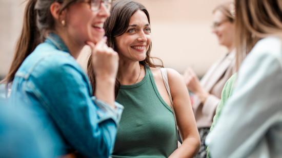 "Il y a une vraie demande" : &agrave; Lyon, les Ap&eacute;ro Filles s'ouvrent &agrave; cette nouvelle cat&eacute;gorie d'&acirc;ge