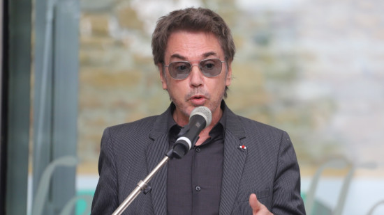 Cinquante ans d&rsquo;Oxyg&egrave;ne : Jean-Michel Jarre pr&eacute;pare un ouvrage exceptionnel pour cet automne