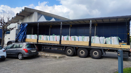 Plus d&rsquo;une tonne de coca&iuml;ne cach&eacute;e dans des sacs de terreau : une saisie &agrave; plus de 75 millions d&rsquo;euros effectu&eacute;e par les douanes au sud de Lyon