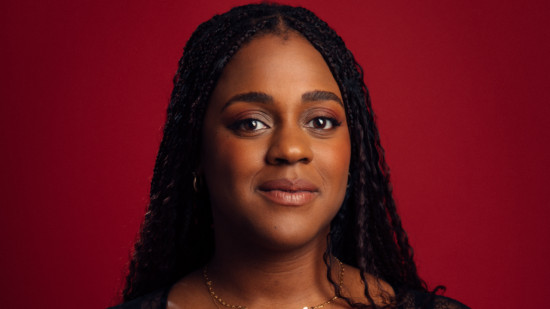 Qui est la romanci&egrave;re lyonnaise Dahlia Blake dont le dernier tome de sa saga &eacute;v&eacute;nement sort ce mercredi ?