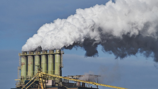 "Aller plus vite et plus loin" : l&rsquo;&Eacute;tat renforce sa lutte contre les PFAS dans la r&eacute;gion lyonnaise