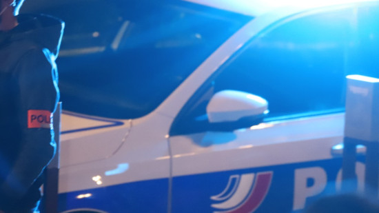 Pr&egrave;s de Lyon : une passante bless&eacute;e par balle lors d&rsquo;une s&eacute;rie de tirs en pleine soir&eacute;e