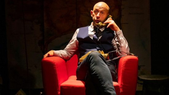 Radio Bistan : une satire grin&ccedil;ante sur le pouvoir et l&rsquo;&eacute;cologie au Polaris