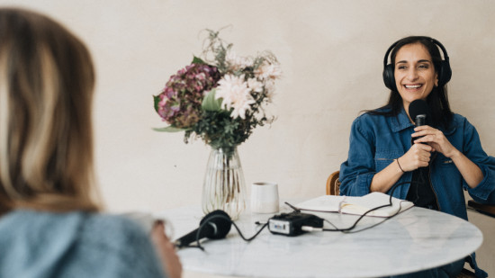 "Certains ont une histoire de dingue !" : le podcast de cette Lyonnaise met en lumi&egrave;re les entrepreneurs
