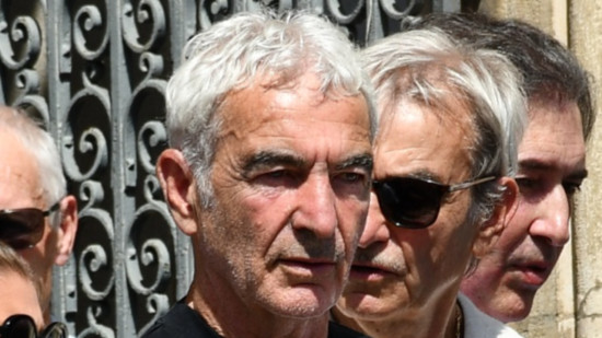 "Autiste l&eacute;ger d'abord et con ensuite" : un ancien joueur de l'OL vis&eacute; par Raymond Domenech lors du scandale de Knysna